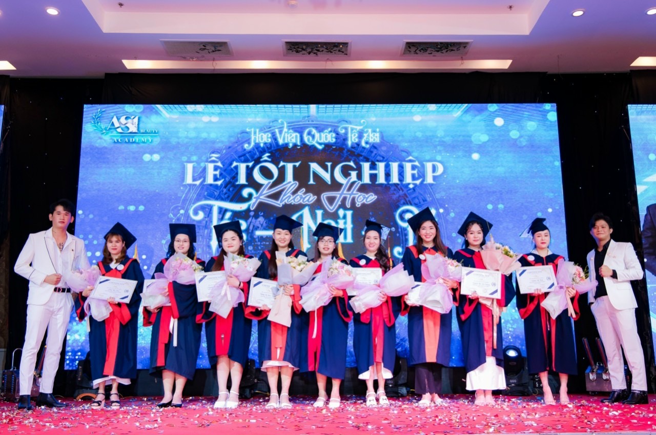 AO TOT NGHIEP SPA